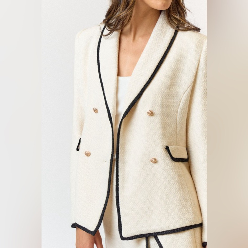 Elegant Cream Blazer Dress - Picture 8 of 10